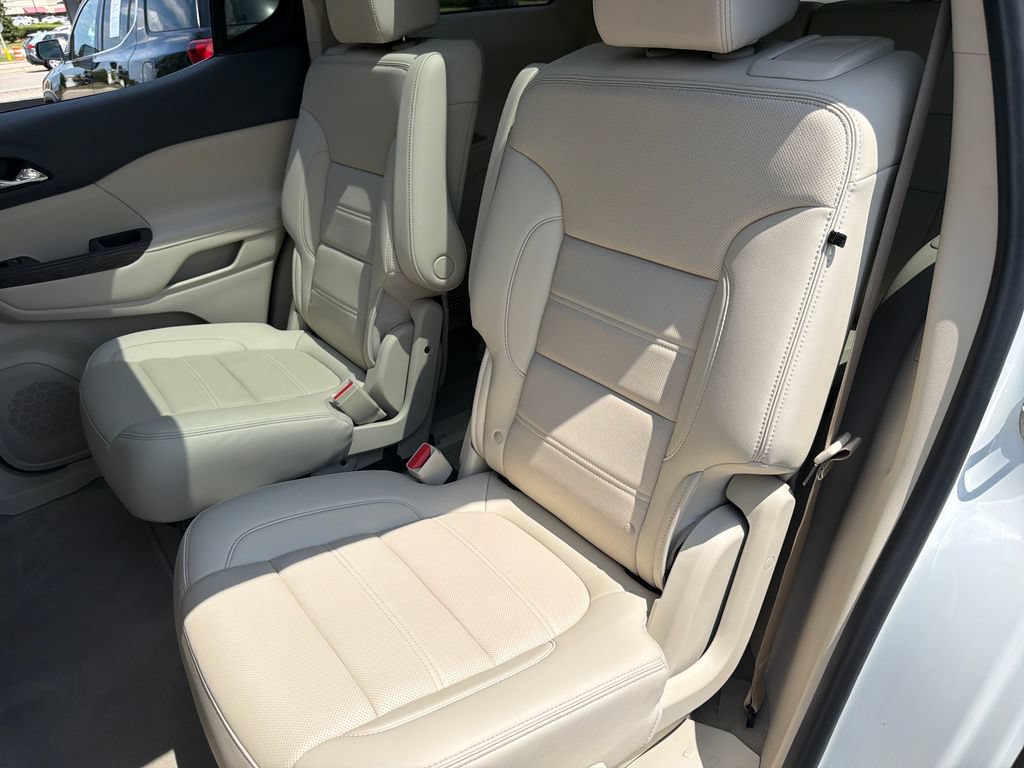 Used 2021 GMC Acadia Denali w/ Denali Technology Package FWD image 28