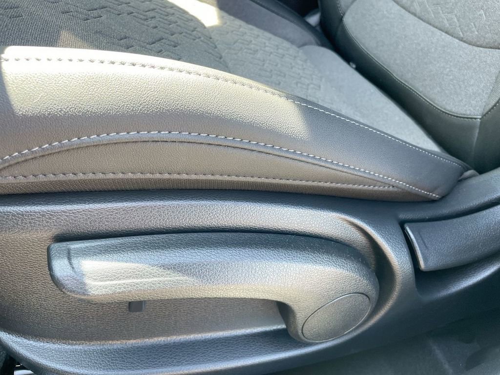 New 2026 Kia Seltos S image 38