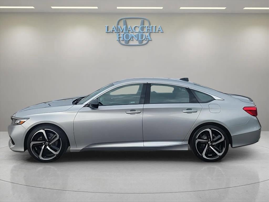 Used 2022 Honda Accord Sport image 2