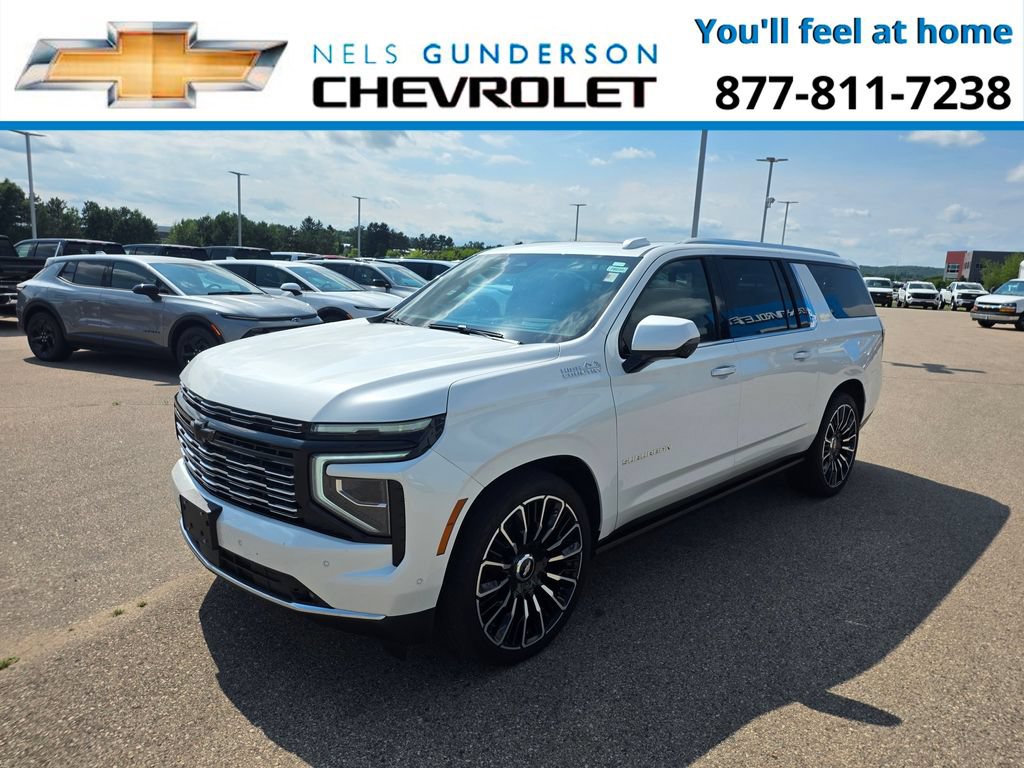 Certified 2025 Chevrolet Suburban High Country AWD/4WD image 3