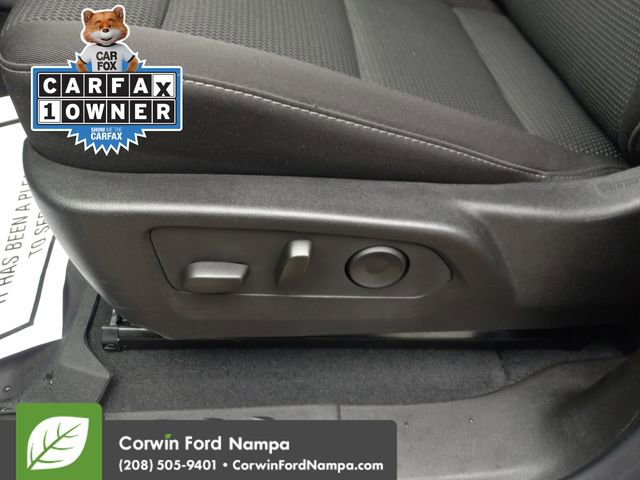 Used 2025 Chevrolet Colorado LT RWD image 12