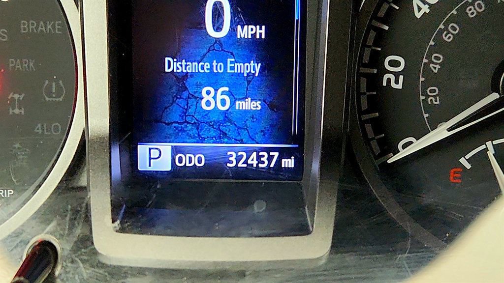 Used 2022 Toyota Tacoma TRD Sport w/ TRD Premium Sport Package image 13