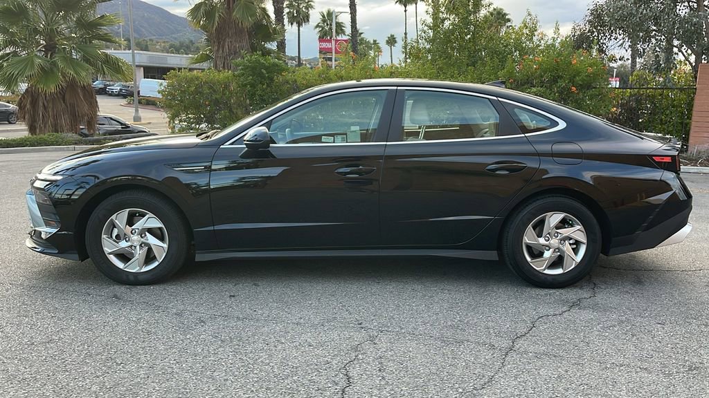 Certified 2025 Hyundai Sonata SE image 12