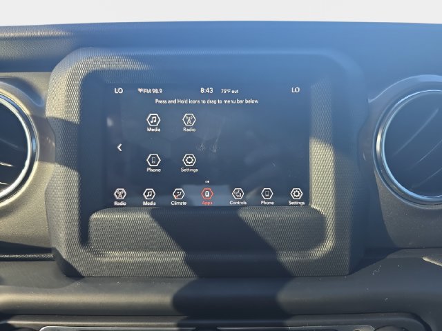 Used 2019 Jeep Wrangler Unlimited Sahara w/ Cold Weather Group AWD/4WD image 23