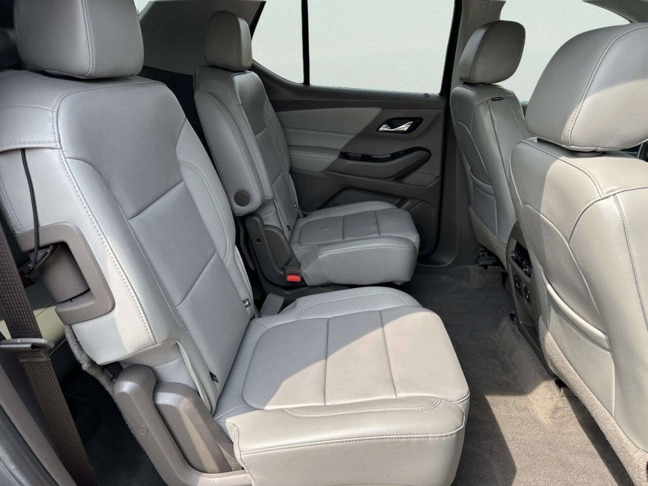 Used 2019 Chevrolet Traverse LT w/ LT Premium Package FWD image 16