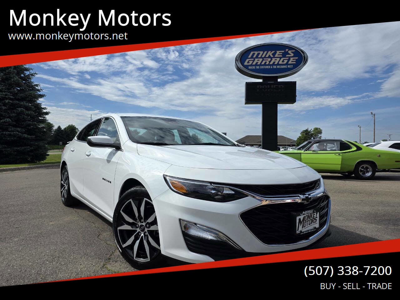 Used 2025 Chevrolet Malibu RS FWD image 1