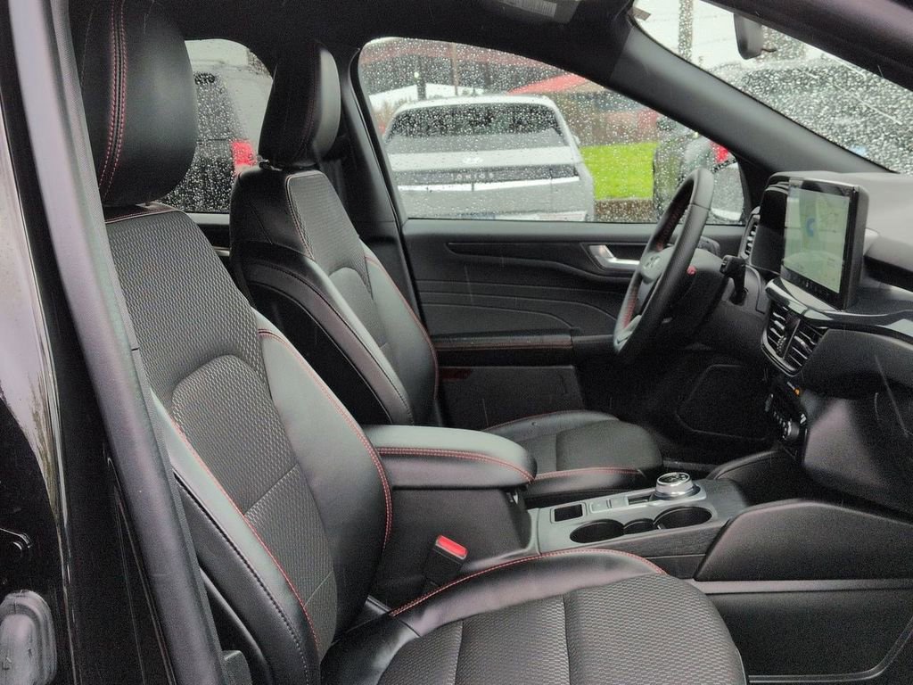 Used 2024 Ford Escape ST-Line w/ Tech Pack #1 image 29