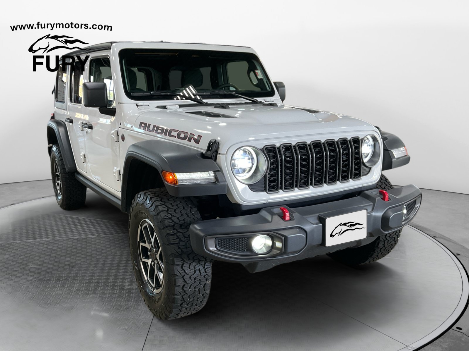 Used 2025 Jeep Wrangler Unlimited Rubicon w/ Convenience Group AWD/4WD image 1
