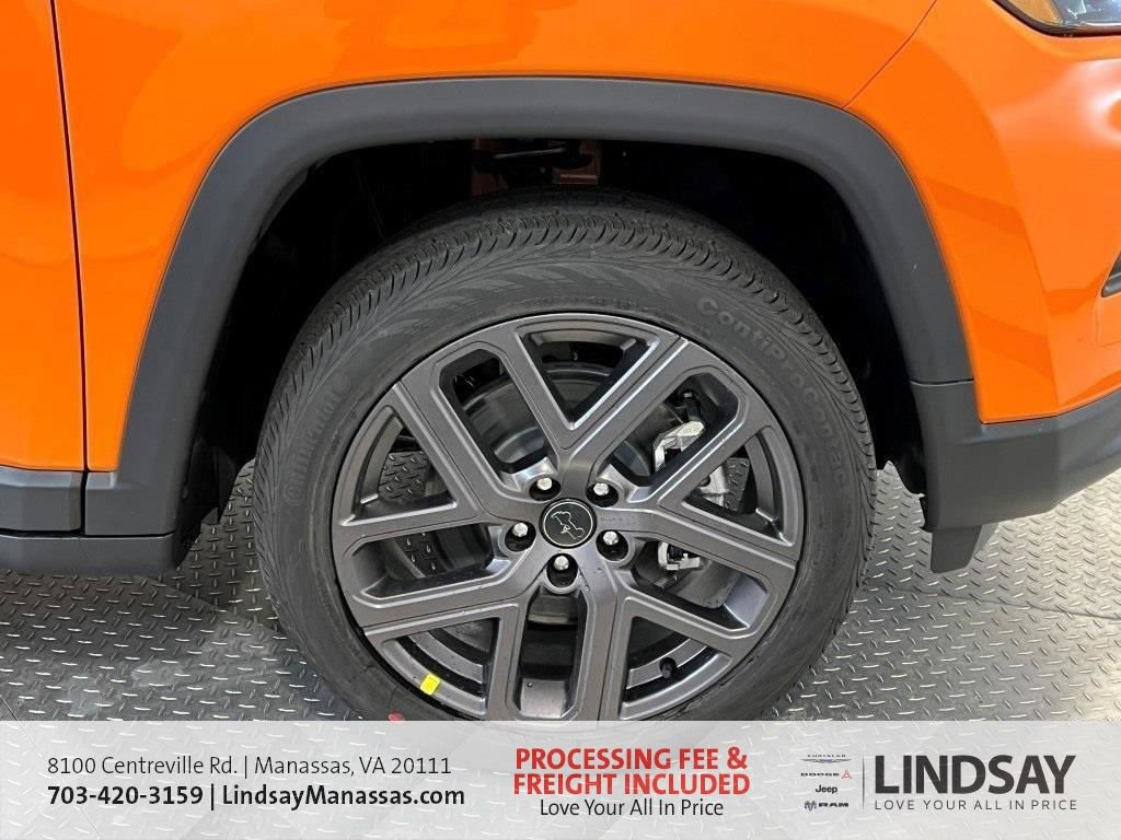 New 2026 Jeep Compass Latitude AWD/4WD image 9