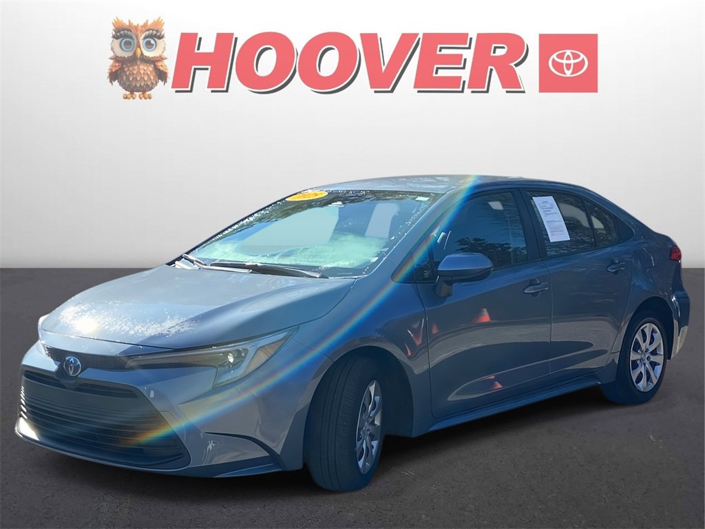 Used 2025 Toyota Corolla LE image 6