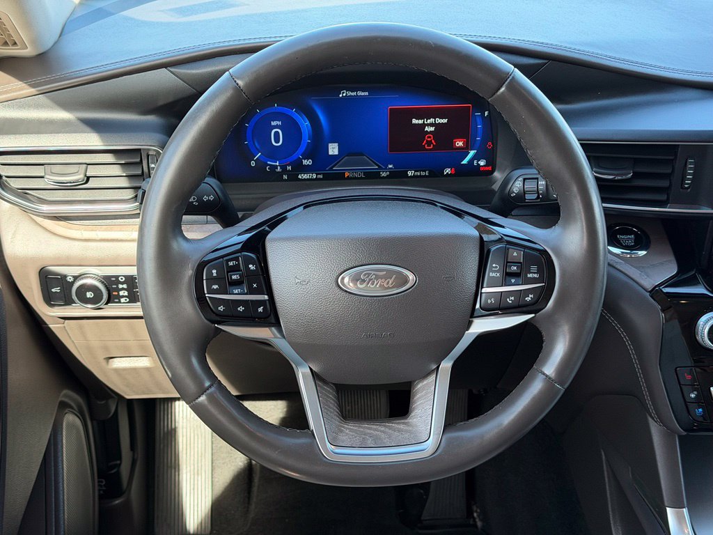 Certified 2023 Ford Explorer Platinum w/ Technology Package AWD/4WD image 14