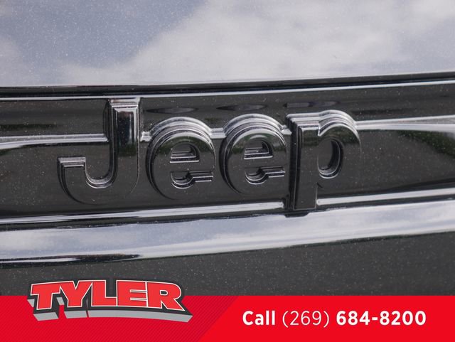 New 2026 Jeep Grand Cherokee Altitude AWD/4WD image 14