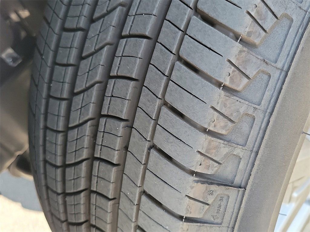 Certified 2024 Nissan Frontier SV w/ SV Convenience Package image 27