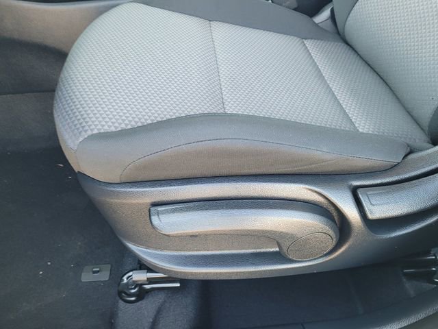 Used 2025 Kia Soul LX FWD image 24