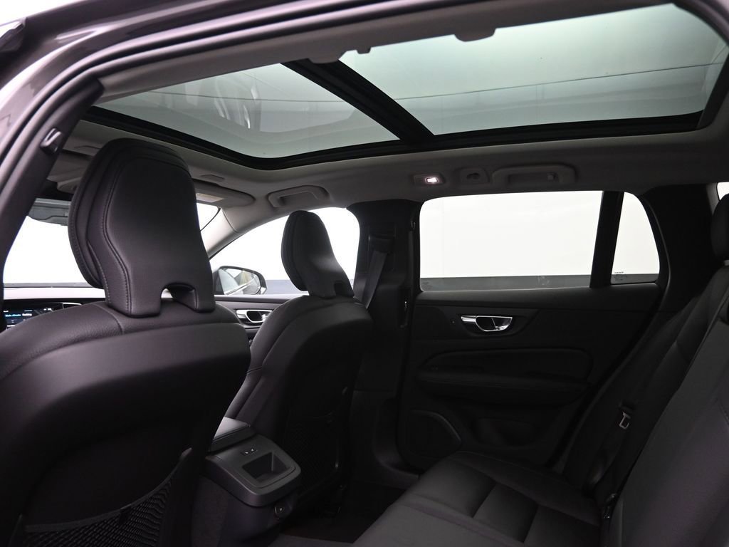 New 2025 Volvo V60 B5 Cross Country Plus w/ Protection Package Premier image 25