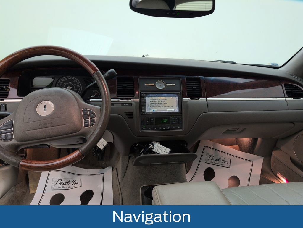Used 2004 Lincoln Town Car Ultimate image 6