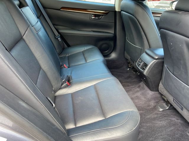 Used 2015 Lexus ES 350 w/ Luxury Package image 31