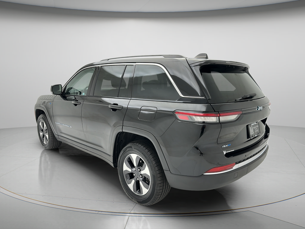 Used 2023 Jeep Grand Cherokee 4WD 4xe image 7