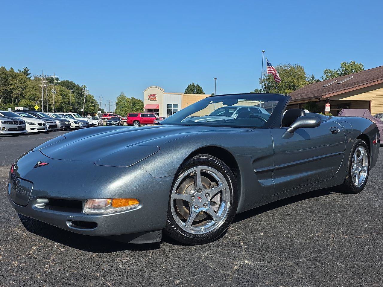 Used 2004 Chevrolet Corvette Convertible w/ Preferred Equipment Group RWD image 1