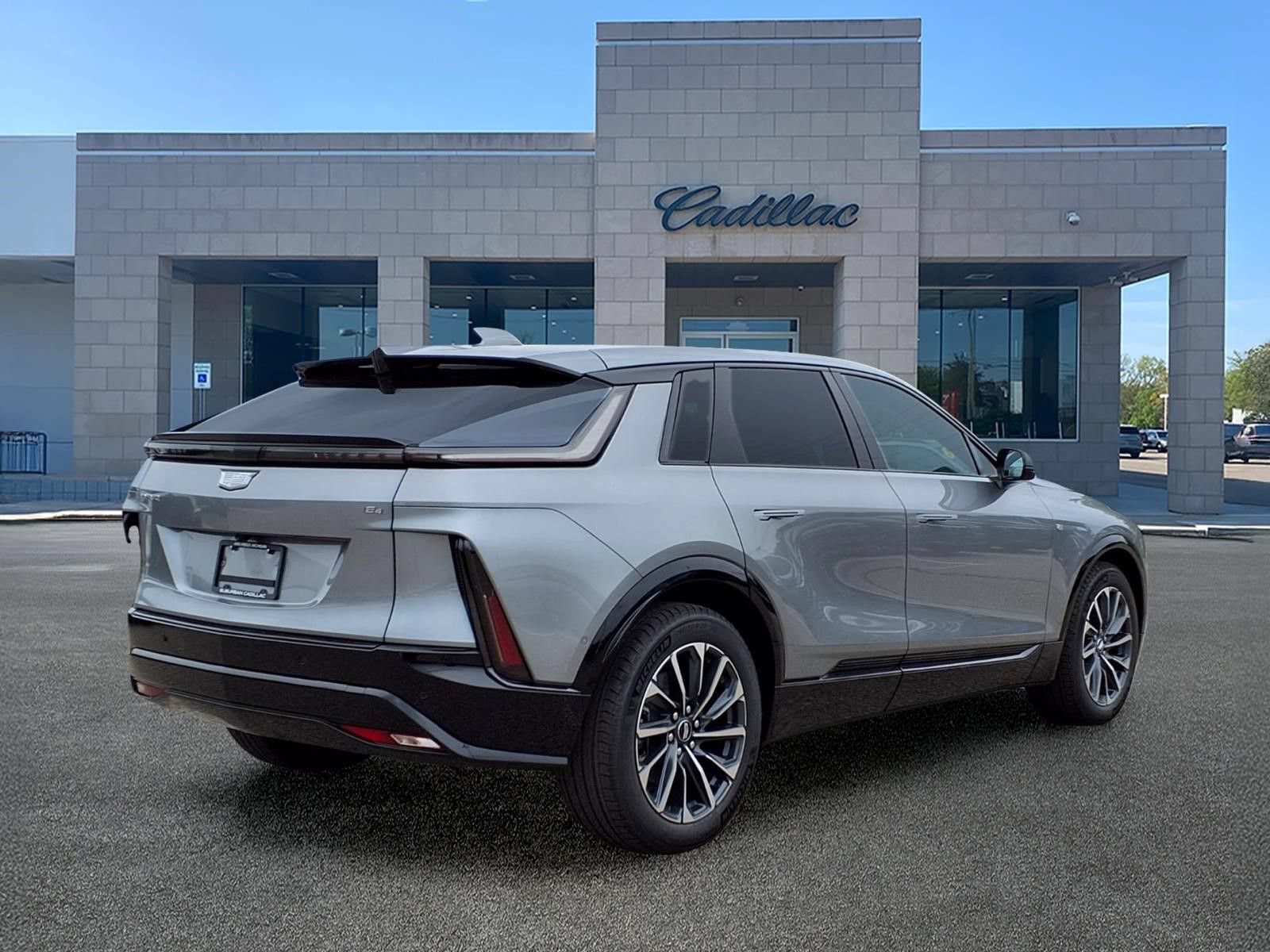 New 2027 Cadillac Lyriq Sport w/ LPO, Floor Liner Package AWD/4WD image 4
