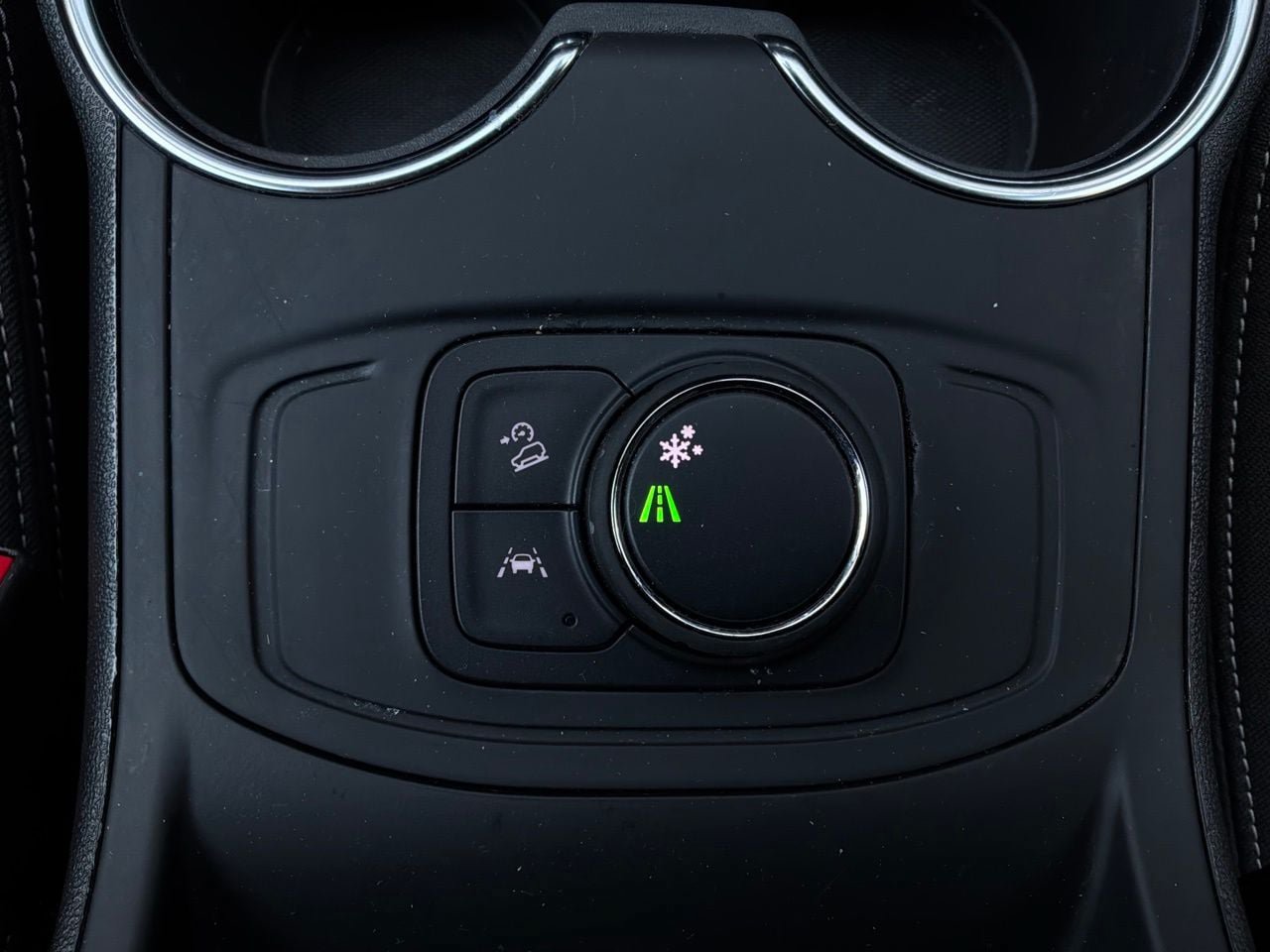 Used 2024 GMC Terrain SLE FWD image 21