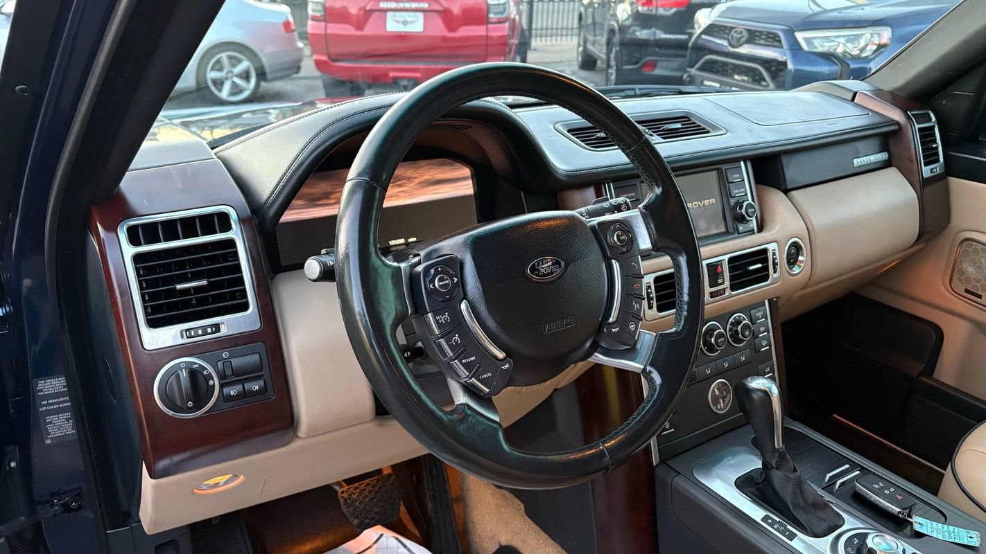 Used 2012 Land Rover Range Rover HSE image 10