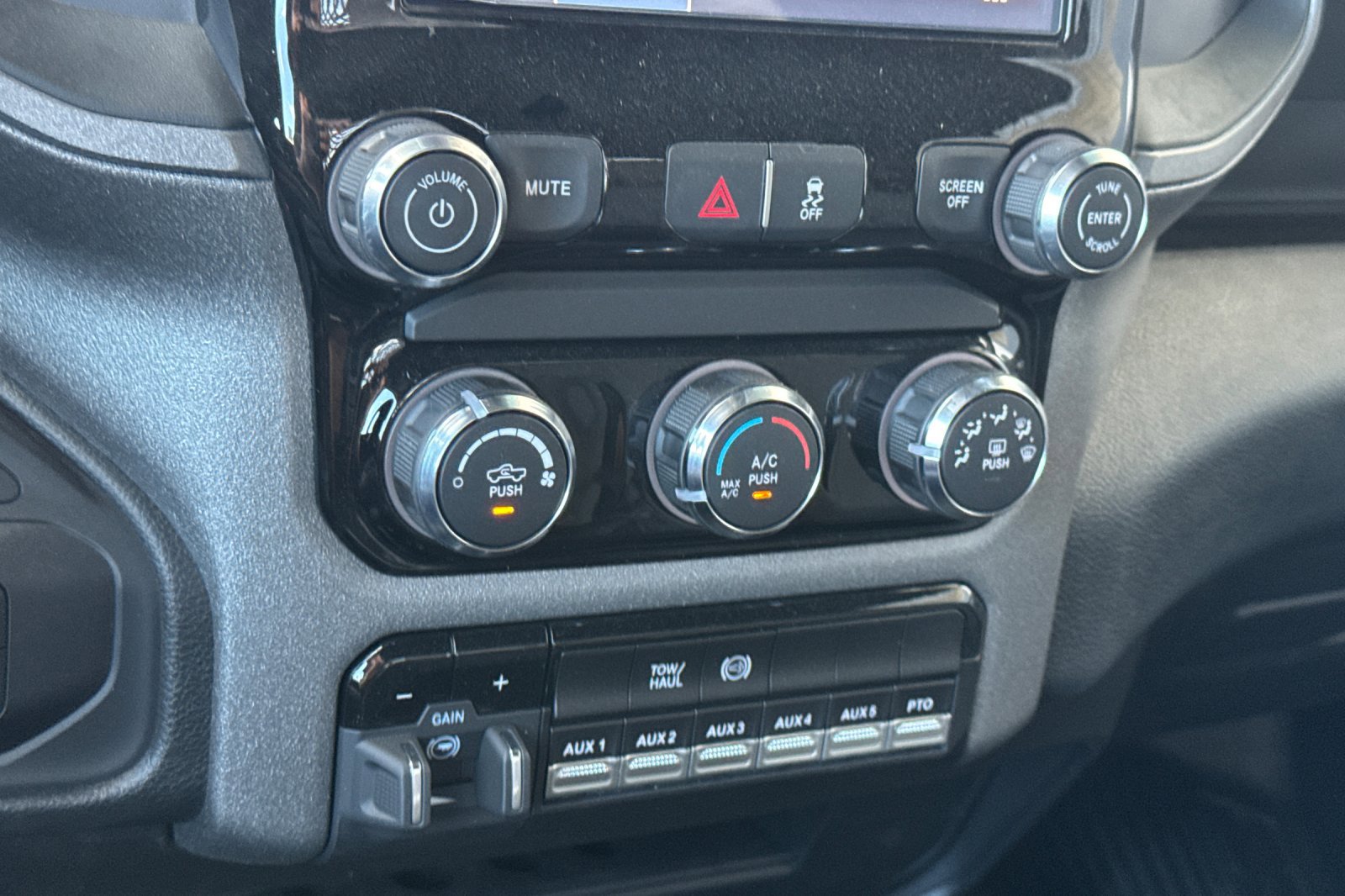 New 2026 RAM 5500 Tradesman w/ Chrome Appearance Group image 17