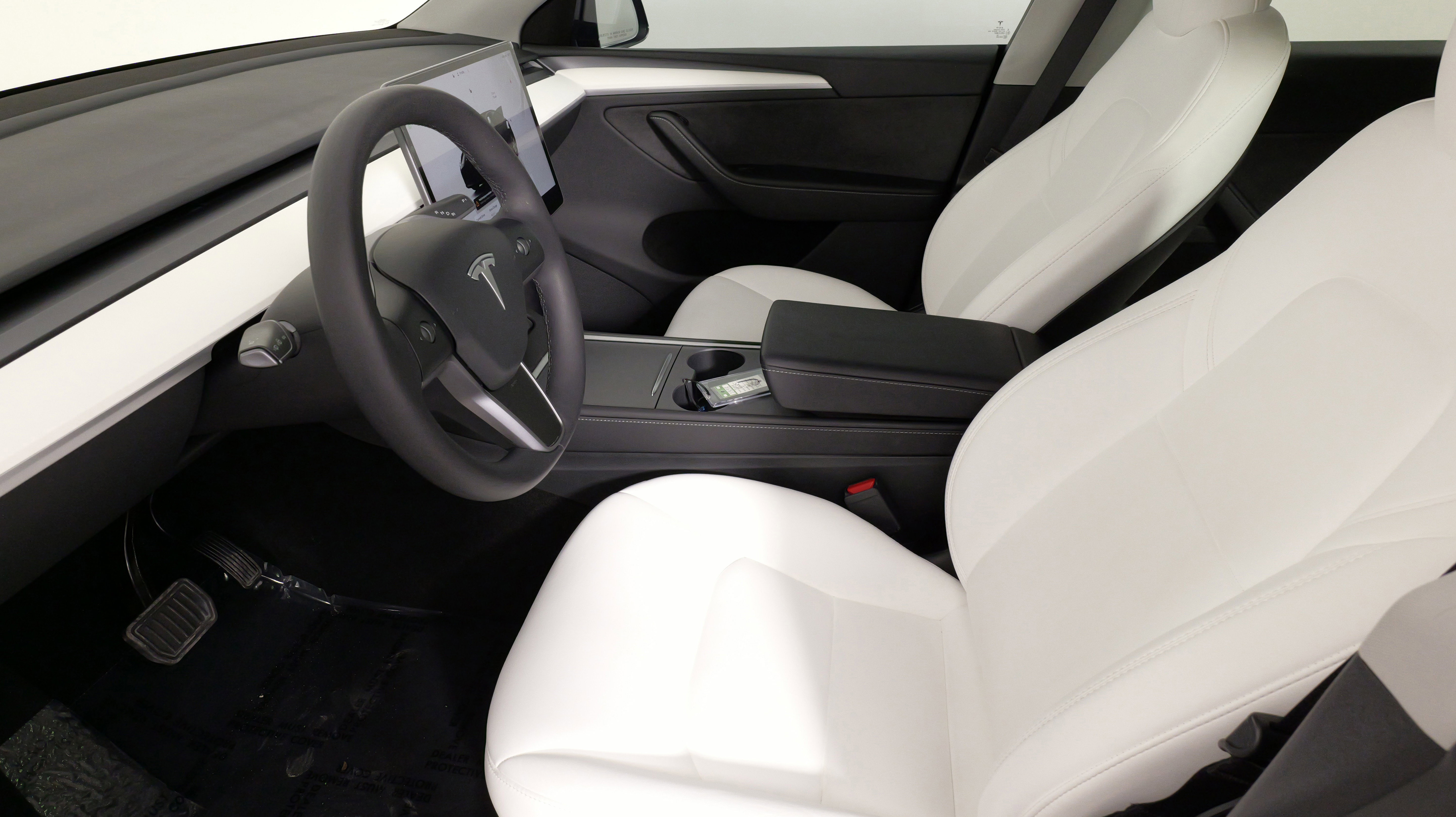 Used 2024 Tesla Model Y Long Range image 26