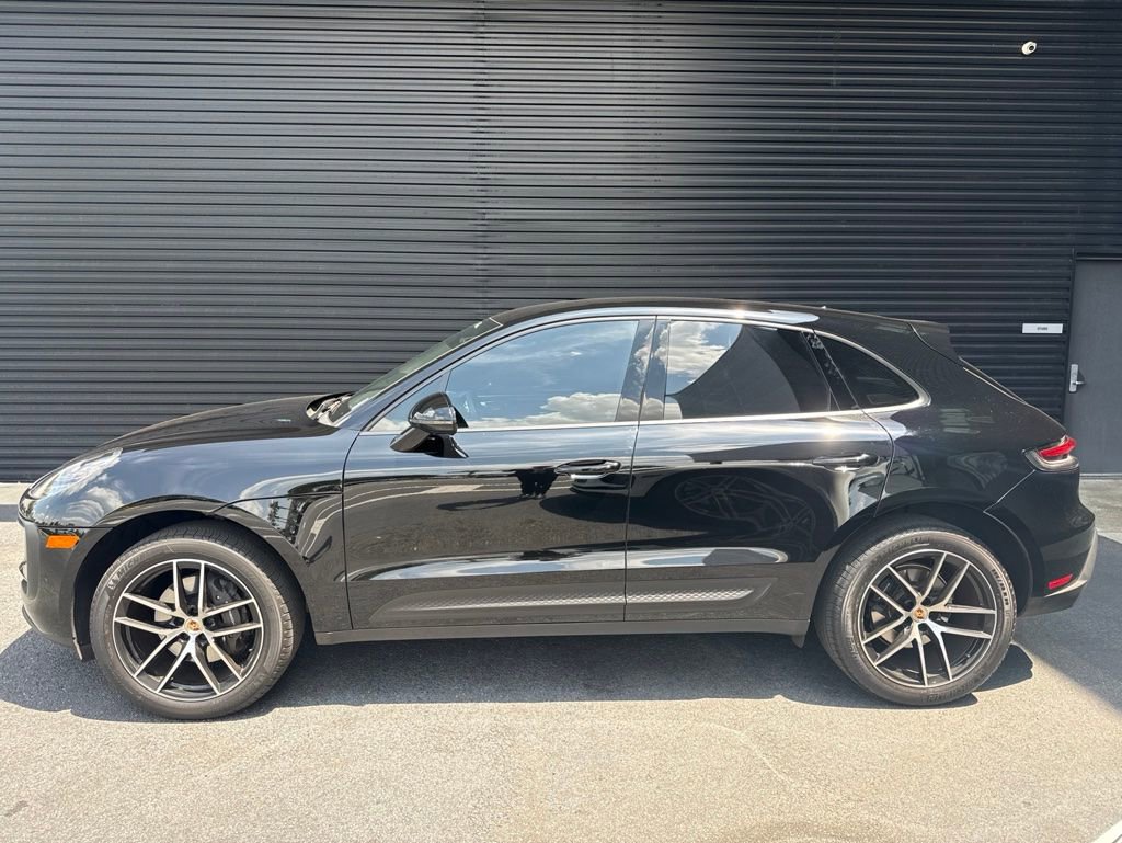 Certified 2023 Porsche Macan AWD/4WD image 13