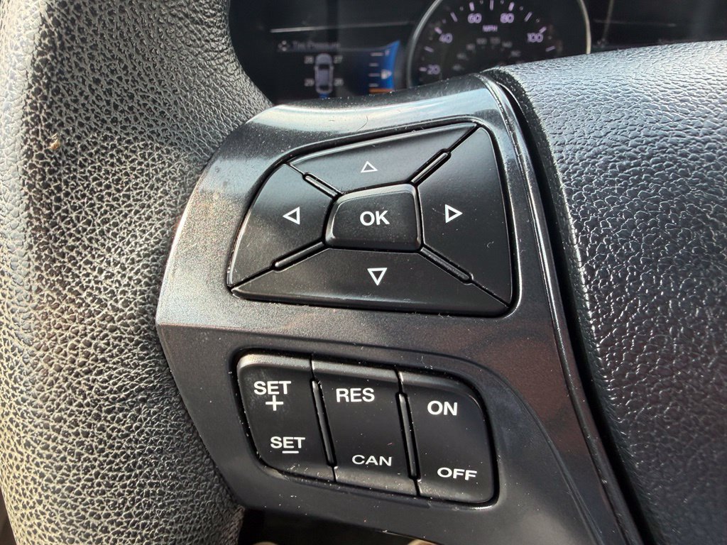 Used 2018 Ford Explorer XLT w/ Equipment Group 202A AWD/4WD image 12