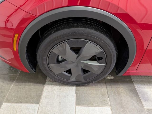 Used 2025 Toyota Prius LE FWD image 7