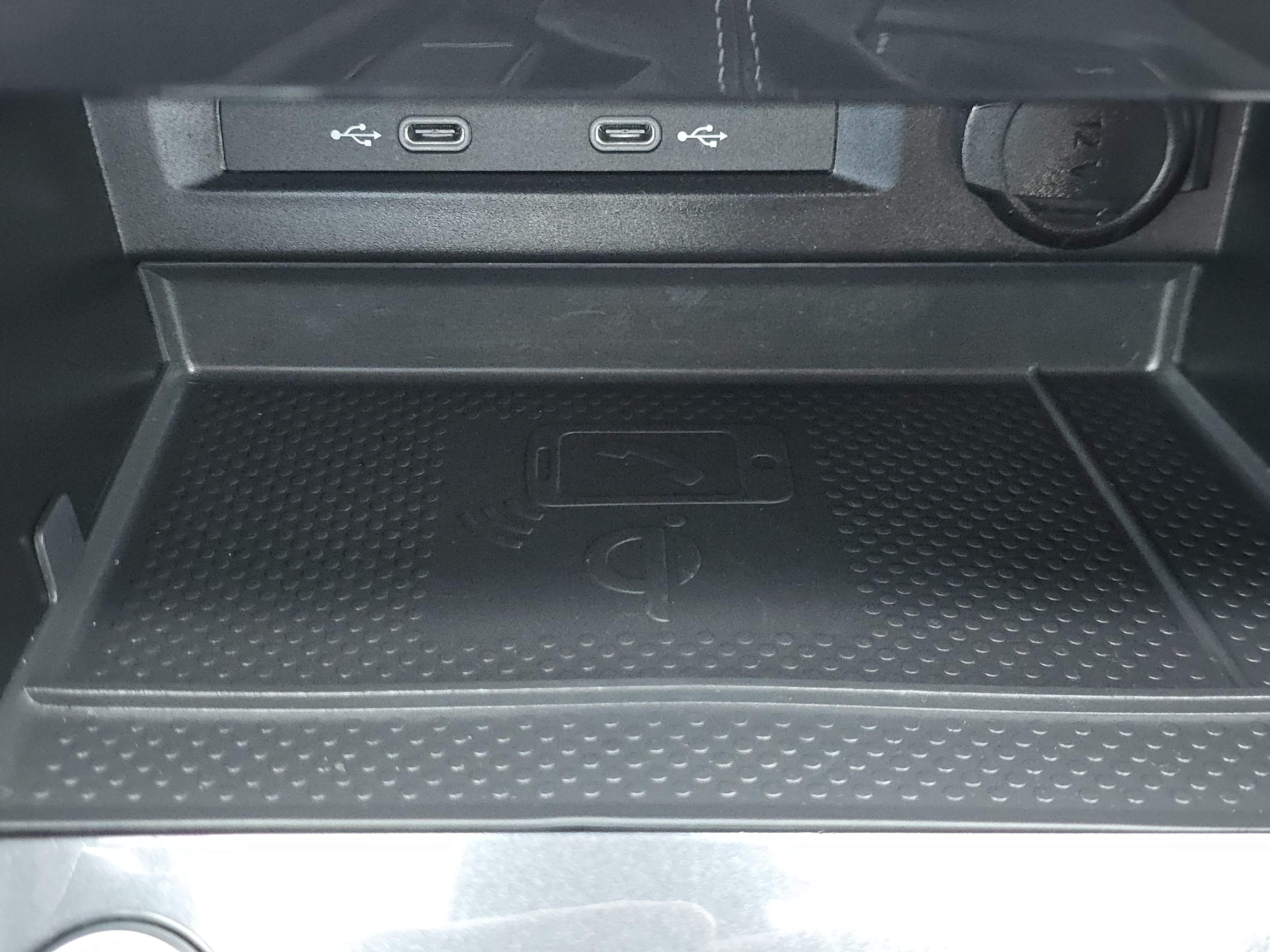 Certified 2024 Volkswagen Tiguan SE R-Line AWD/4WD image 13