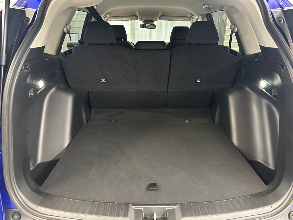 Used 2025 Honda CR-V LX image 19
