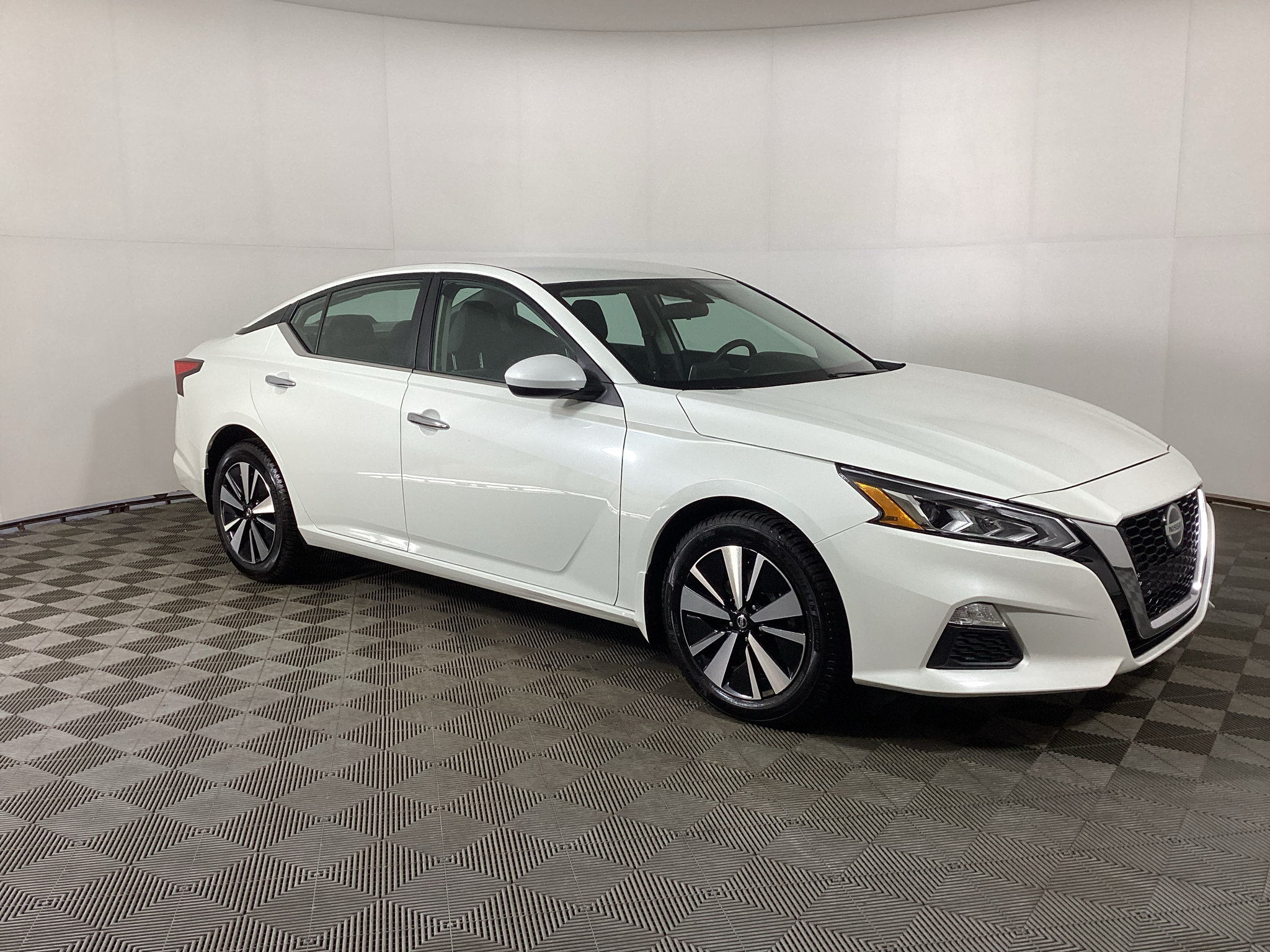 Used 2021 Nissan Altima 2.5 SV