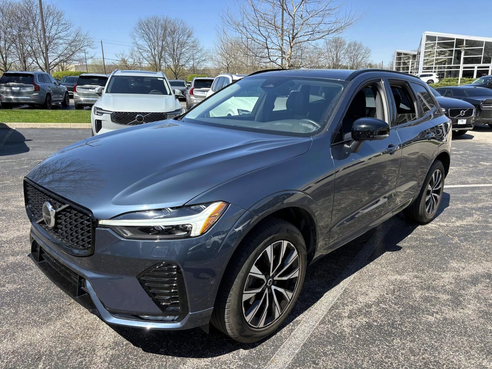 Used 2023 Volvo XC60 B5 Plus w/ Climate Package image 1