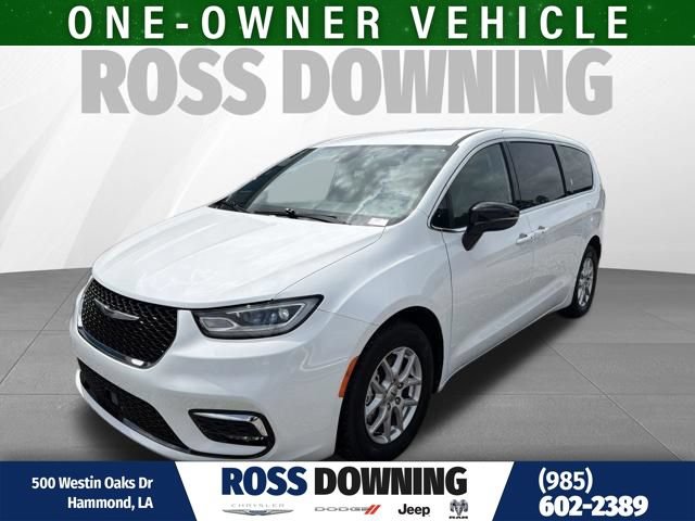Used 2025 Chrysler Pacifica Select FWD video 1