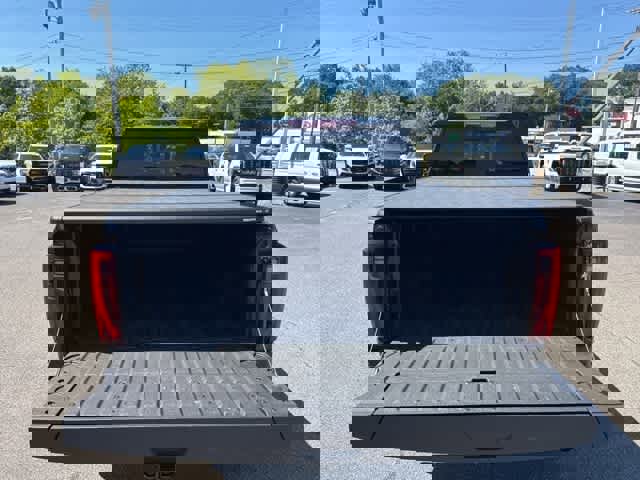 Used 2024 GMC Sierra 3500 Denali w/ Denali Reserve Package image 10