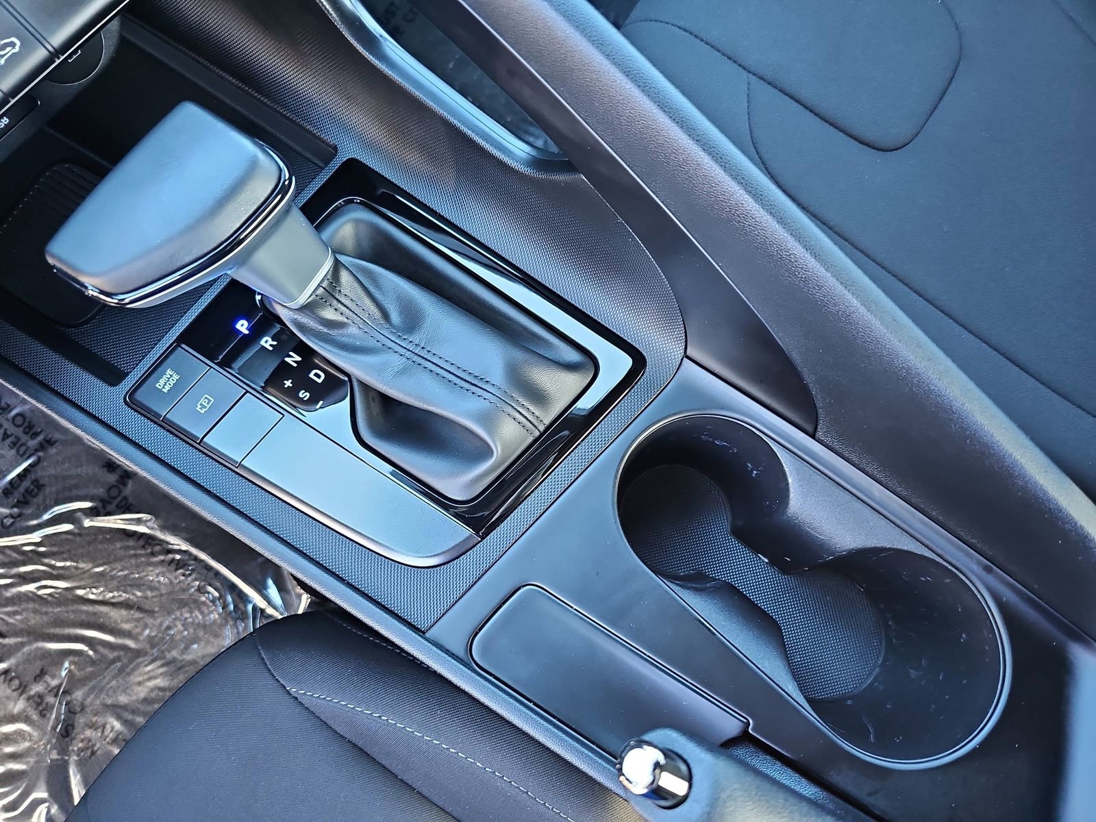 Certified 2025 Hyundai Elantra Sport image 26