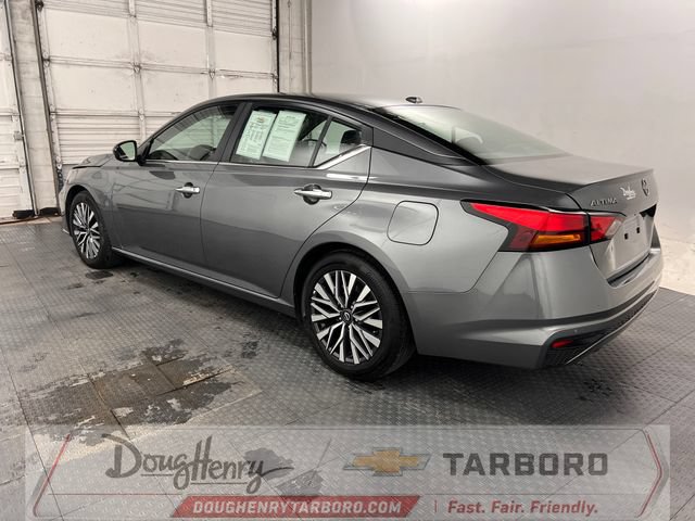 Used 2025 Nissan Altima 2.5 SV FWD image 6