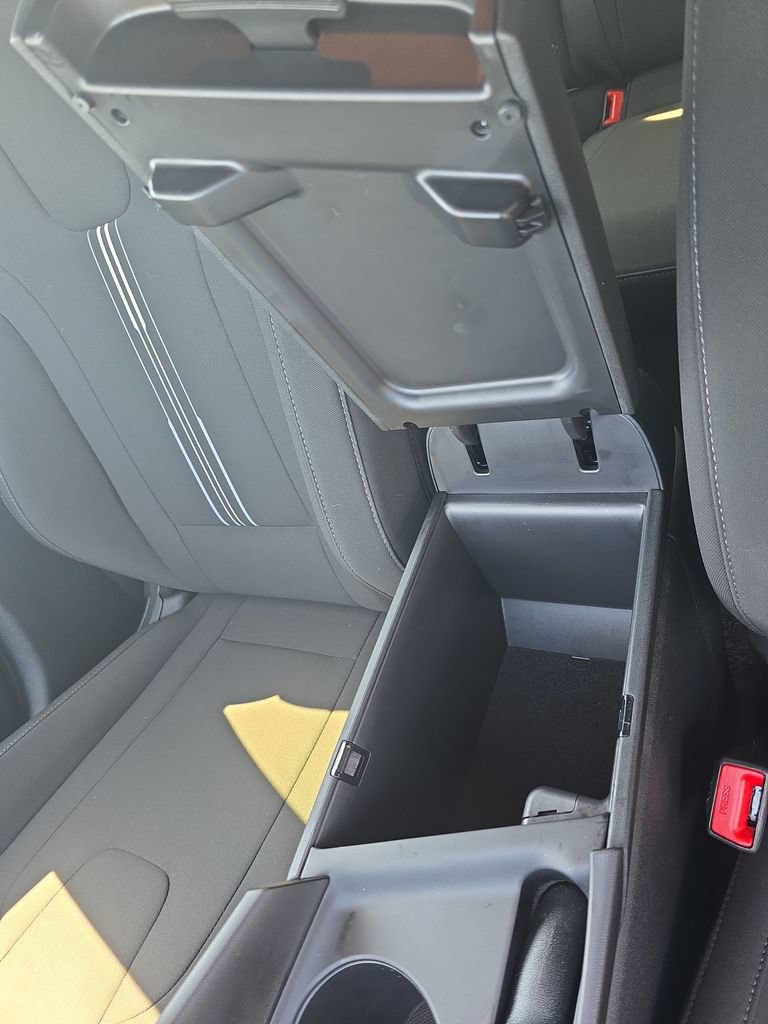 Used 2025 Hyundai Elantra Sport w/ Cargo Package FWD image 23