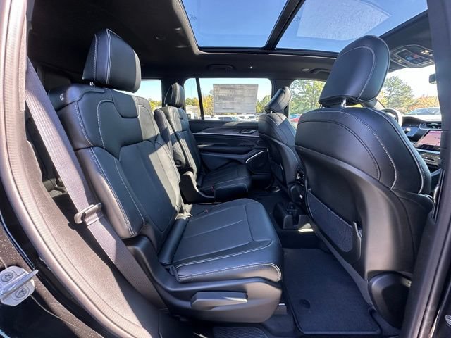 New 2025 Jeep Grand Cherokee L Overland AWD/4WD image 33