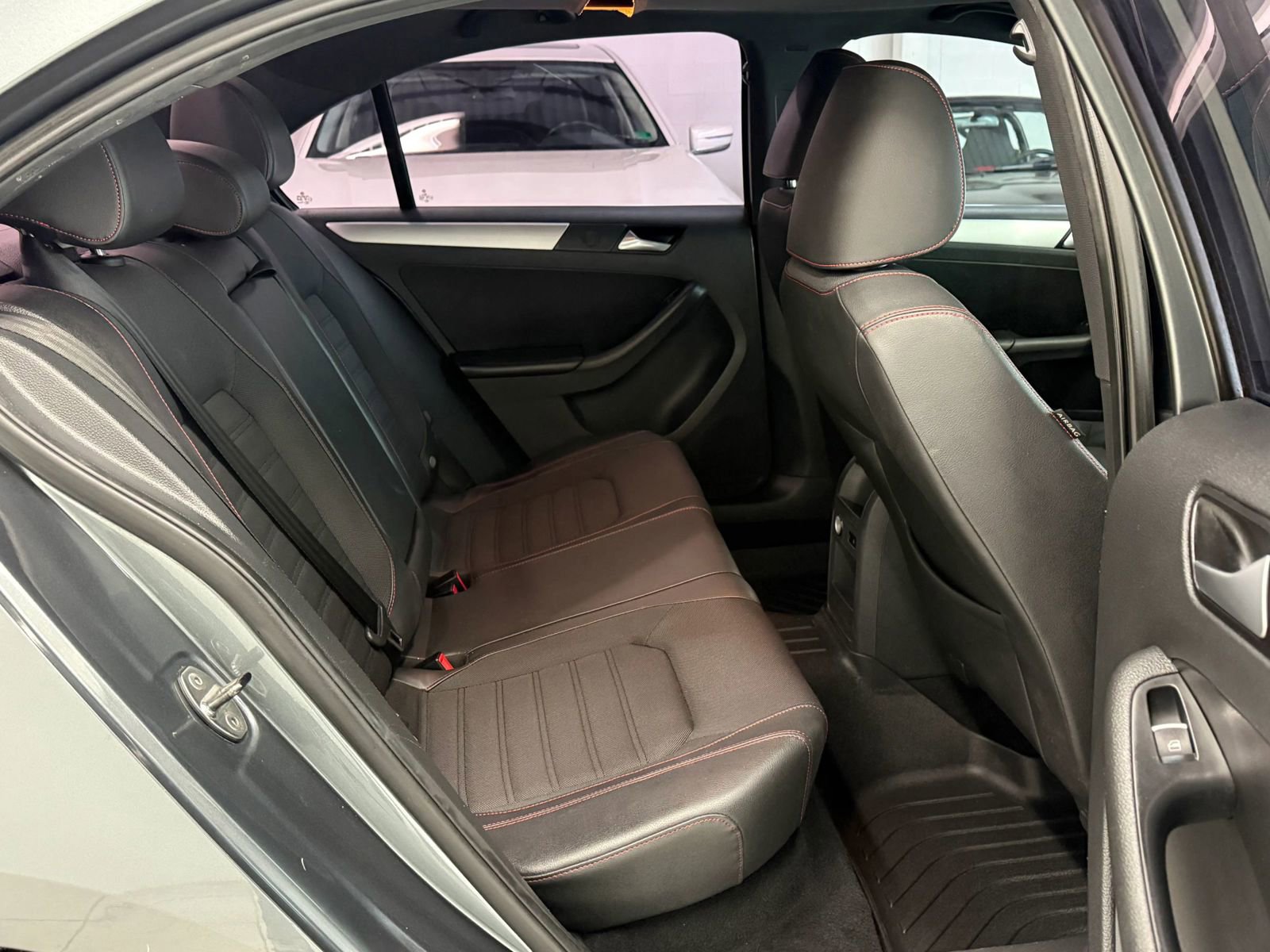 Used 2014 Volkswagen Jetta GLI image 21