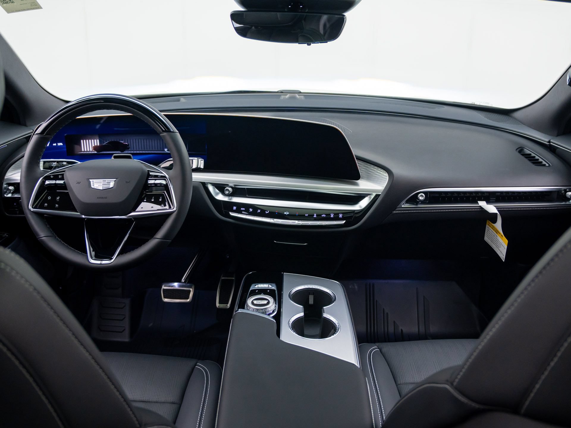 New 2027 Cadillac Lyriq Signature Sport w/ LPO, ONYX Package AWD/4WD image 9