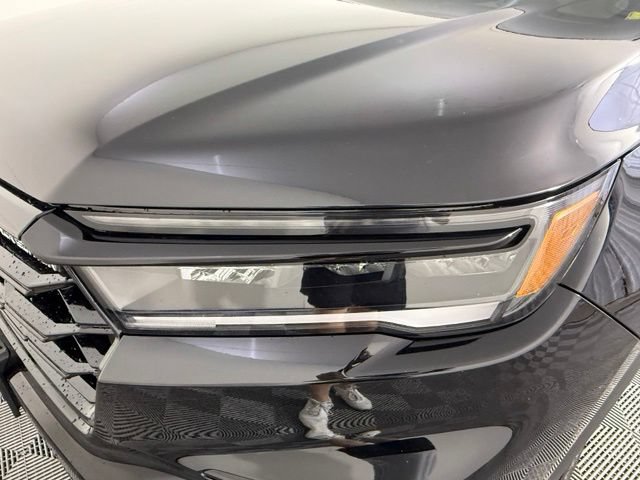 Used 2025 Honda Pilot Black Edition image 11