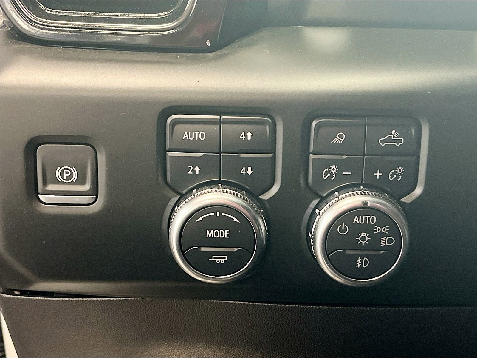 Used 2025 GMC Sierra 1500 AT4X w/ AT4X AEV Edition AWD/4WD image 10