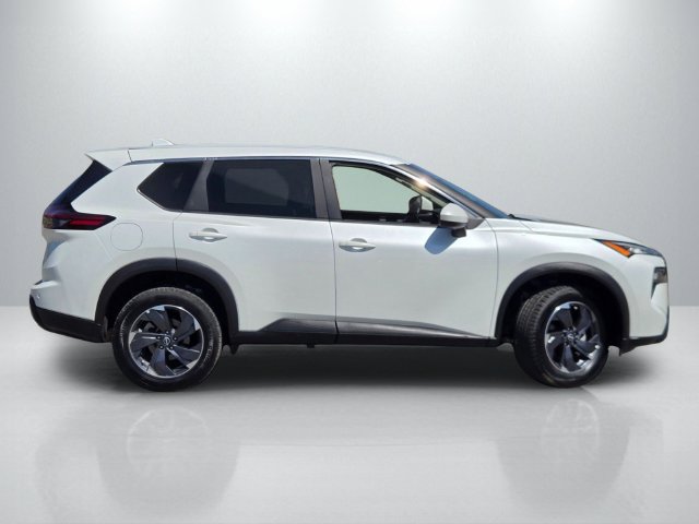 Used 2025 Nissan Rogue SV FWD image 3