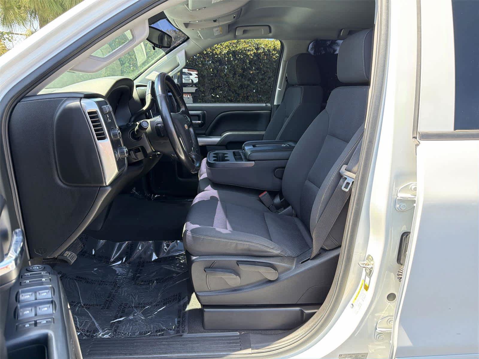 Used 2019 Chevrolet Silverado 2500 LT AWD/4WD image 12