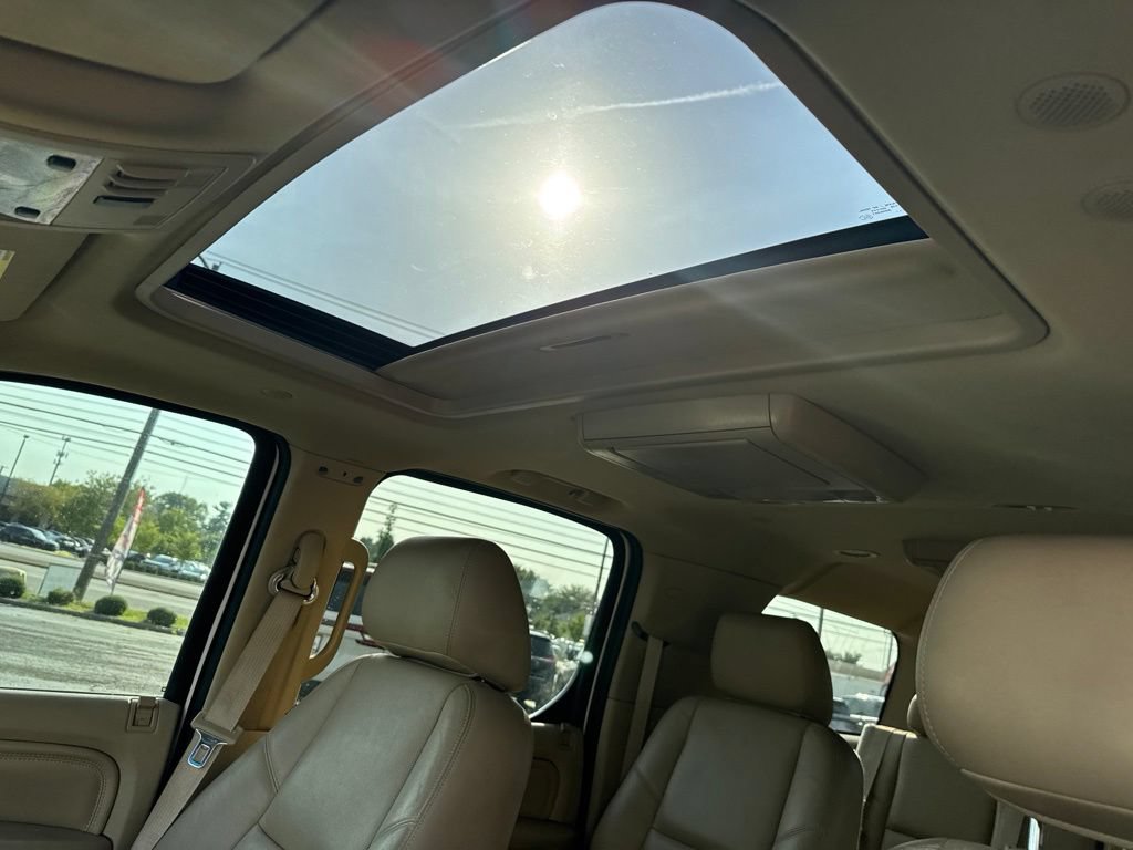 Used 2012 Cadillac Escalade ESV Luxury AWD/4WD image 27