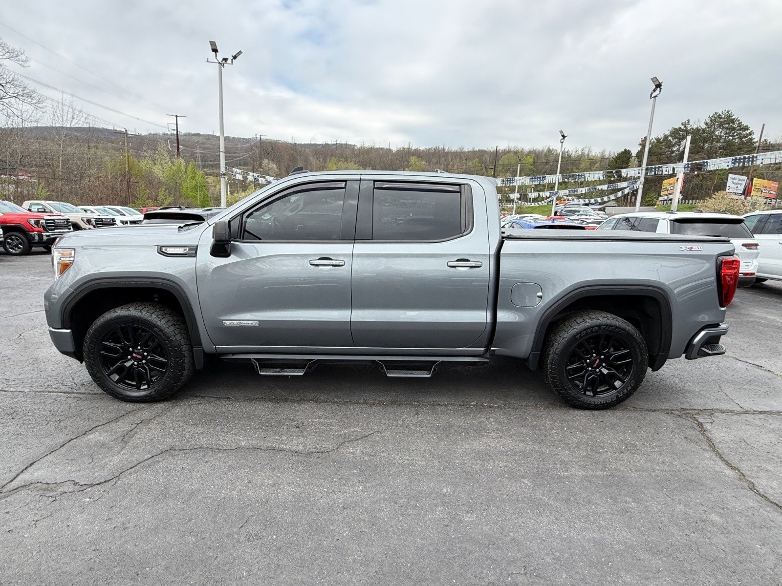 Used 2021 GMC Sierra 1500 Elevation w/ X31 Off-Road Package AWD/4WD image 2