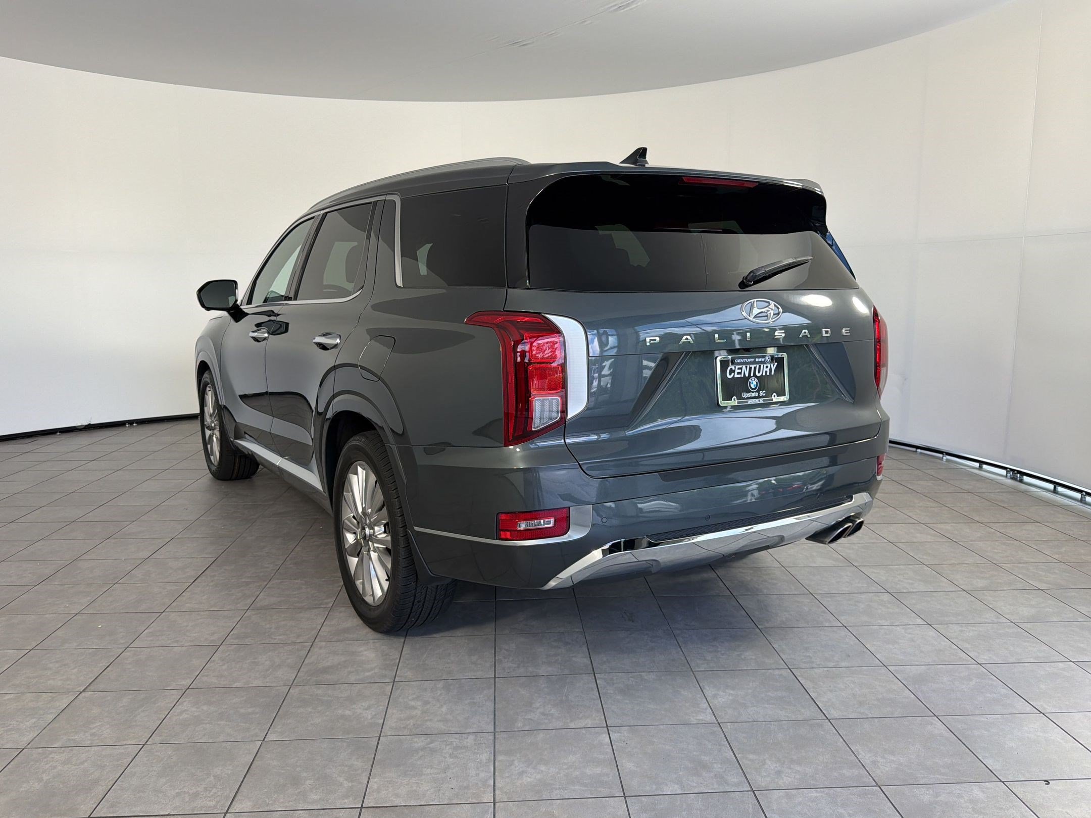 Used 2020 Hyundai Palisade Limited FWD image 3